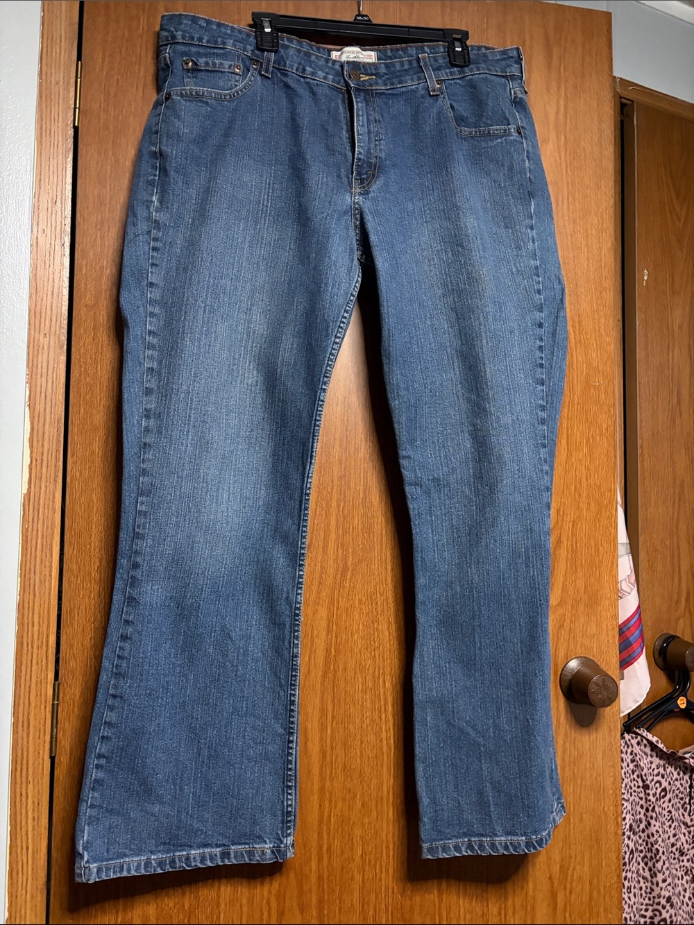 Levi's Women's Medium Blue Bootcut Jeans
